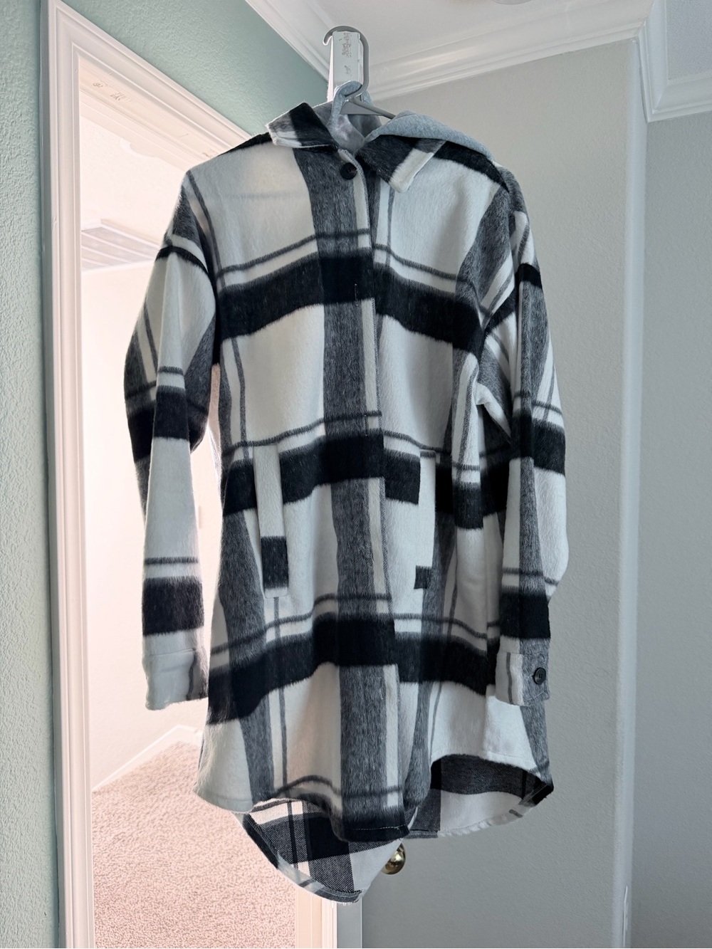 Black & White Plaid Hooded Longline Shacket / Jacket 🖤🤍